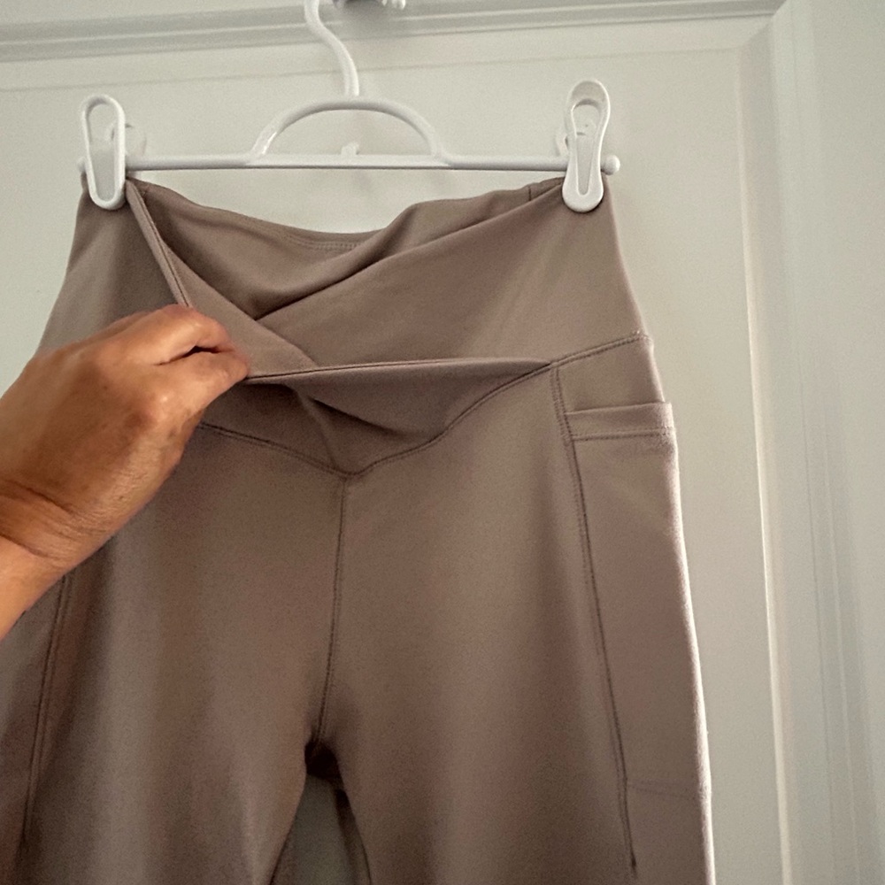 DANSKIN • Cross Waist Yoga Pants • S • - Picture 5 of 8